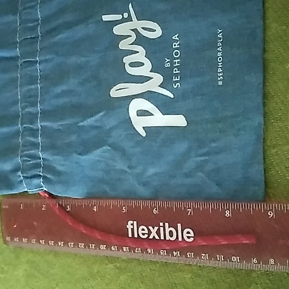 Sephora Play Drawstring Bags (Set of 8) - Picture 14 of 14